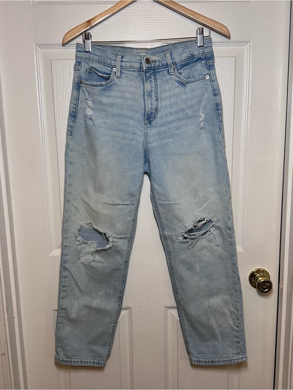 Old Navy High Rise Loose Boyfriend Jeans Women's Size 6 Distressed Light Wash